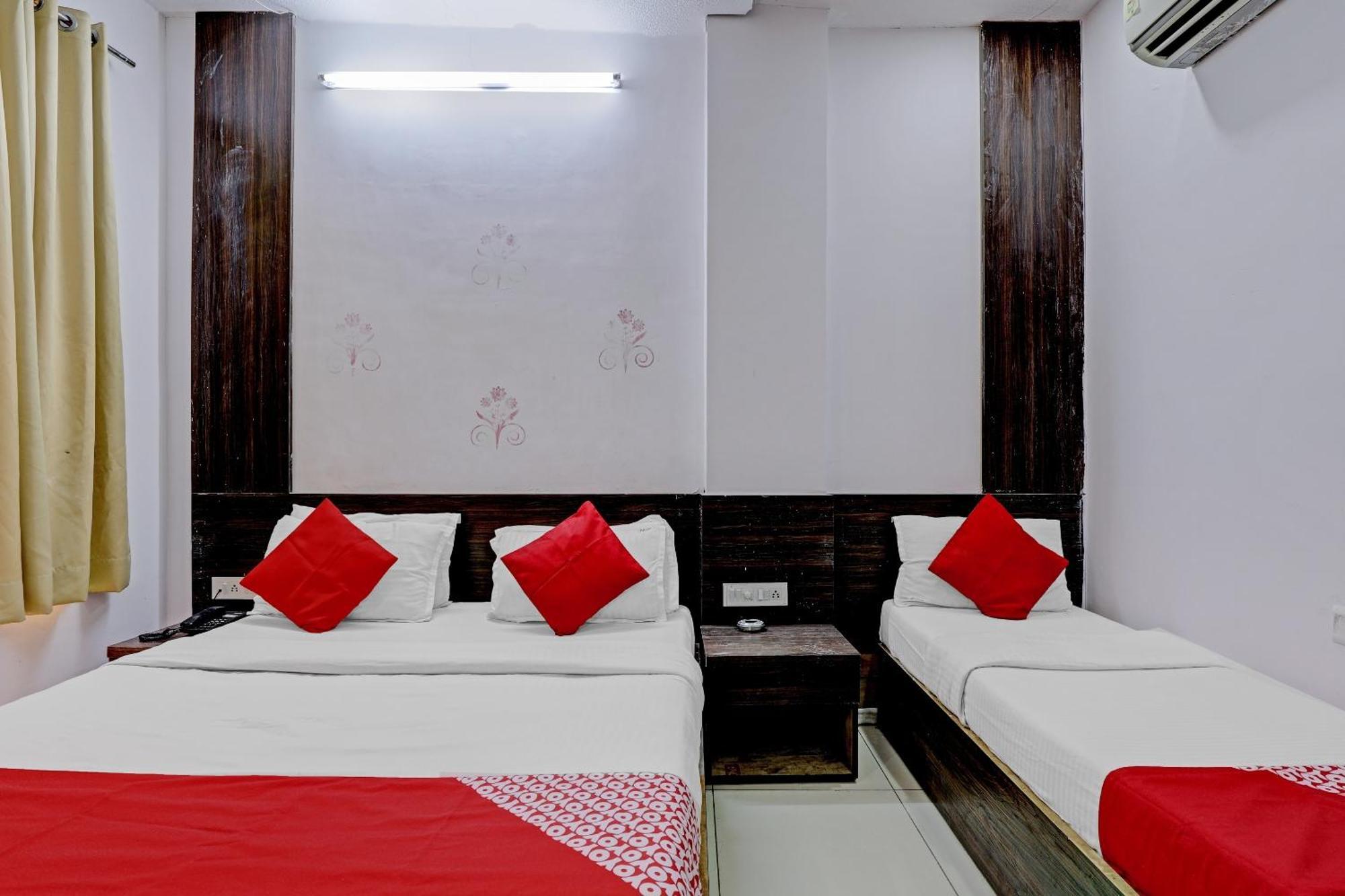 Oyo 11649 Hotel Mahima Γκαντχιναγκάρ Εξωτερικό φωτογραφία